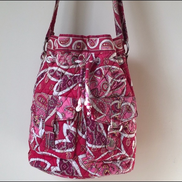 🎉HP🎉 Vera Bradley quilted red pink white bucket bag - Picture 1 of 5